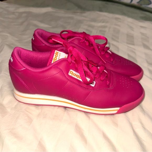 Reebok Shoes - Reebok Classics
